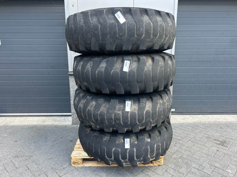Ahlmann AZ14-CEAT 17.5-25-Tire/Reifen/Band - Neumáticos y llantas para Maquinaria de construcción: foto 1 Ahlmann AZ14-CEAT 17.5-25-Tire/Reifen/Band - Neumáticos y llantas para Maquinaria de construcción: foto 1