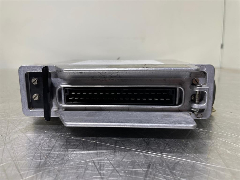 Ahlmann AZ14-ZF 6009304087-Switch kabinet/Schaltschrank - Sistema eléctrico para Maquinaria de construcción: foto 3 Ahlmann AZ14-ZF 6009304087-Switch kabinet/Schaltschrank - Sistema eléctrico para Maquinaria de construcción: foto 3