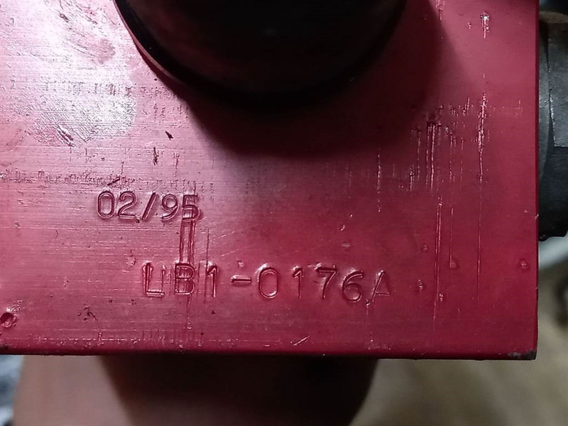 Ahlmann AZ6-4195590A-Control valve/Wegeventil/Ventiel - Hidráulica para Maquinaria de construcción: foto 5 Ahlmann AZ6-4195590A-Control valve/Wegeventil/Ventiel - Hidráulica para Maquinaria de construcción: foto 5