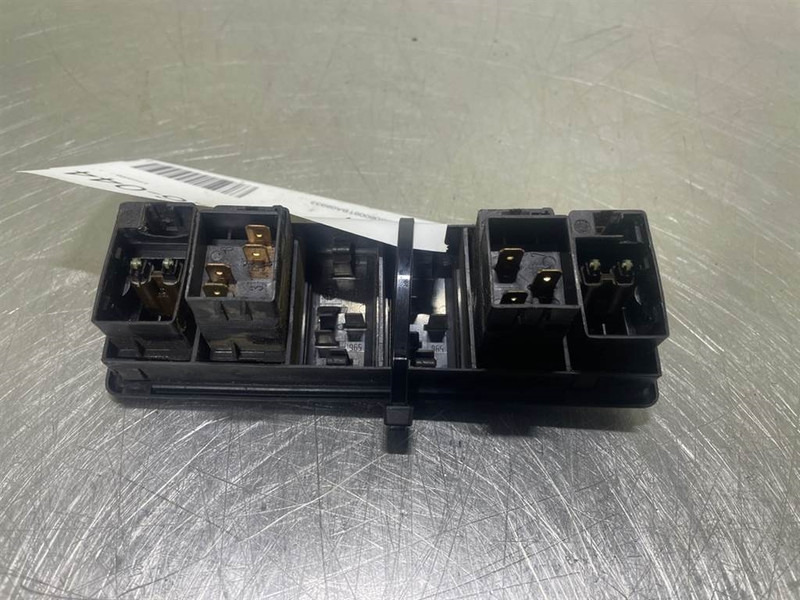 Ahlmann AZ6 - Switch/Schalter/Schakelaars - Sistema eléctrico para Maquinaria de construcción: foto 4 Ahlmann AZ6 - Switch/Schalter/Schakelaars - Sistema eléctrico para Maquinaria de construcción: foto 4