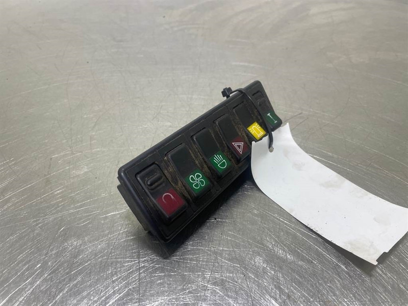 Ahlmann AZ6 - Switch/Schalter/Schakelaars - Sistema eléctrico para Maquinaria de construcción: foto 2 Ahlmann AZ6 - Switch/Schalter/Schakelaars - Sistema eléctrico para Maquinaria de construcción: foto 2