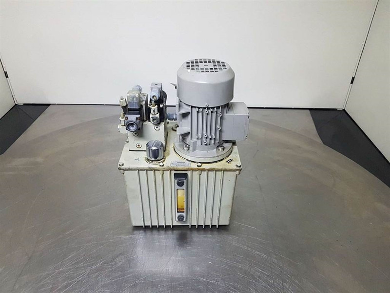 Hydac -0,25 kW-Rotor 5RN71MO4E12-Compact-/steering - Hidráulica para Maquinaria de construcción: foto 1 Hydac -0,25 kW-Rotor 5RN71MO4E12-Compact-/steering - Hidráulica para Maquinaria de construcción: foto 1