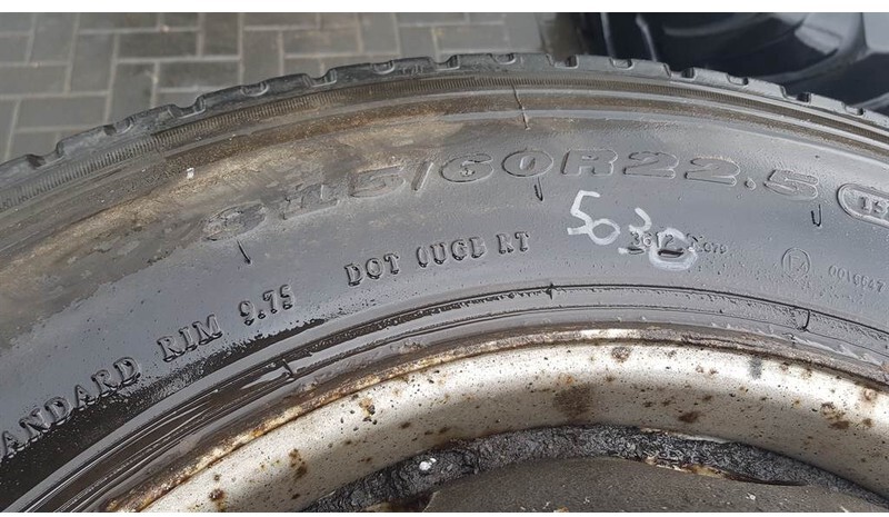 LEAO 315/60-R22.5 - Tyre/Reifen/Band - Neumáticos y llantas para Maquinaria de construcción: foto 3 LEAO 315/60-R22.5 - Tyre/Reifen/Band - Neumáticos y llantas para Maquinaria de construcción: foto 3