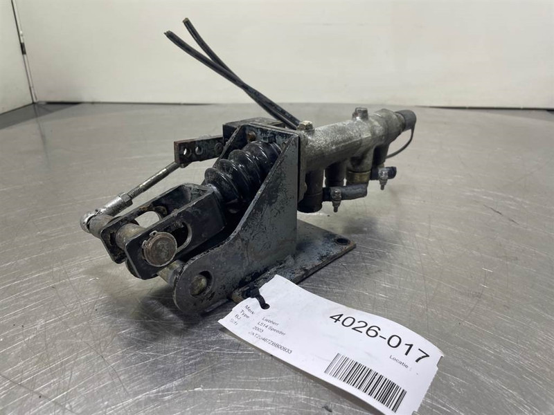 Liebherr L514-7621940-Brake cylinder/Bremszylinder - Piezas de freno para Maquinaria de construcción: foto 3 Liebherr L514-7621940-Brake cylinder/Bremszylinder - Piezas de freno para Maquinaria de construcción: foto 3