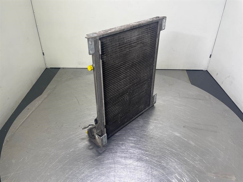 Liebherr LH24M-10813515-Airco condenser/Klimakondensator/ - Bastidor/ Chasis para Maquinaria de construcción: foto 5 Liebherr LH24M-10813515-Airco condenser/Klimakondensator/ - Bastidor/ Chasis para Maquinaria de construcción: foto 5