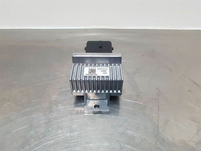 Perkins 854E-E34TA-5801401694-Relay/Relais/Glow plug - Sistema eléctrico para Maquinaria de construcción: foto 3 Perkins 854E-E34TA-5801401694-Relay/Relais/Glow plug - Sistema eléctrico para Maquinaria de construcción: foto 3