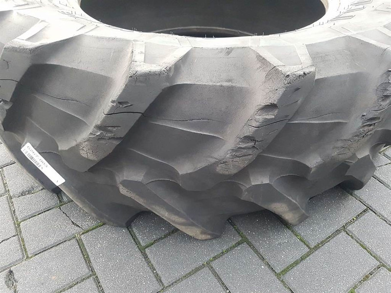 Pirelli 420/70R28-Tire/Reifen/Band - Neumáticos y llantas para Maquinaria de construcción: foto 3 Pirelli 420/70R28-Tire/Reifen/Band - Neumáticos y llantas para Maquinaria de construcción: foto 3