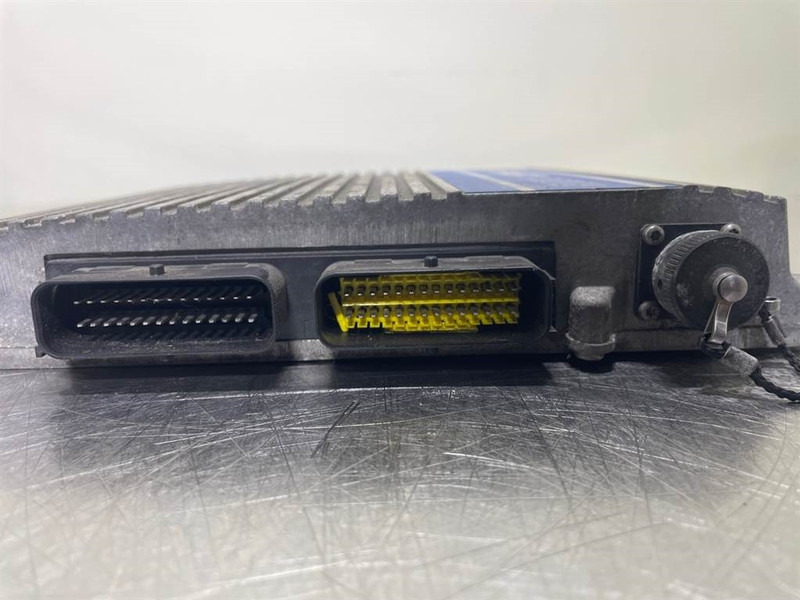 Poclain Smart Drive - ECU/Control box/Steuermodul - Sistema eléctrico para Maquinaria de construcción: foto 2 Poclain Smart Drive - ECU/Control box/Steuermodul - Sistema eléctrico para Maquinaria de construcción: foto 2