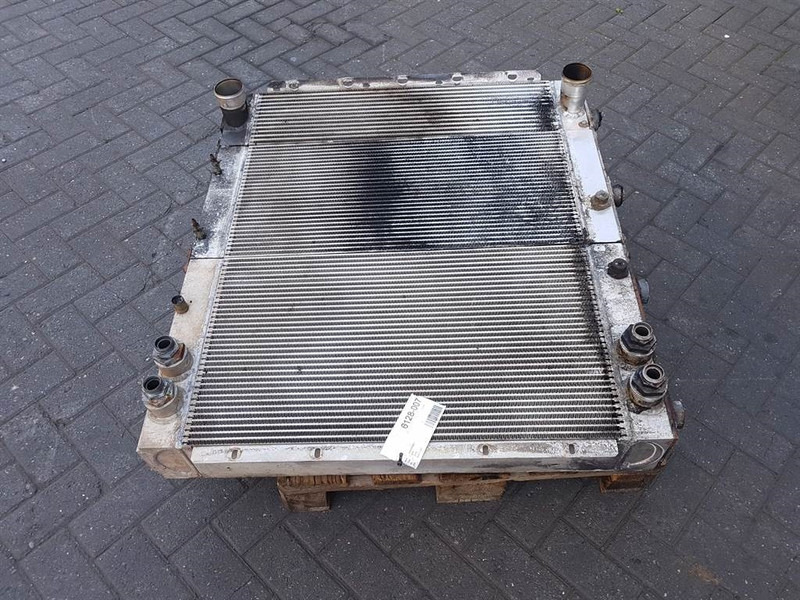 Sennebogen 818 - Cooler/Kühler/Koeler - Motor y piezas para Maquinaria de construcción: foto 1 Sennebogen 818 - Cooler/Kühler/Koeler - Motor y piezas para Maquinaria de construcción: foto 1