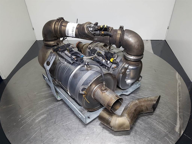 Sennebogen 818 - Exhaust system/Auspuff/Uitlaat - Motor y piezas para Maquinaria de construcción: foto 4 Sennebogen 818 - Exhaust system/Auspuff/Uitlaat - Motor y piezas para Maquinaria de construcción: foto 4