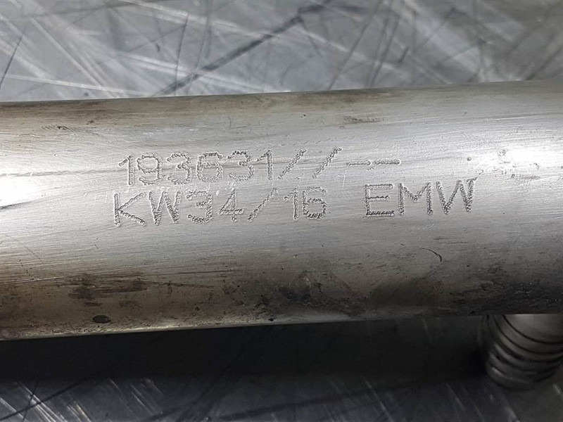 Sennebogen 818 - Pipe/Leitung/Pijp - Motor y piezas para Maquinaria de construcción: foto 3 Sennebogen 818 - Pipe/Leitung/Pijp - Motor y piezas para Maquinaria de construcción: foto 3