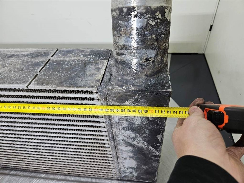Sennebogen 835E - Intercooler/Ladeluftkühler/Luchtkoeler - Motor para Maquinaria de construcción: foto 4 Sennebogen 835E - Intercooler/Ladeluftkühler/Luchtkoeler - Motor para Maquinaria de construcción: foto 4