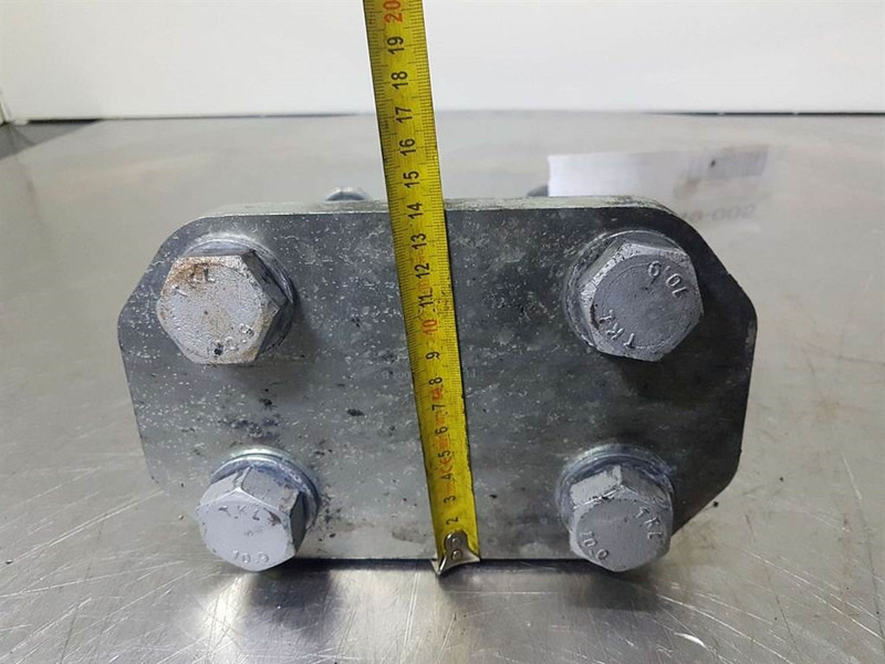 Yanmar V70-6435611004-Axle mounting/Achsbefestigung - Bastidor/ Chasis para Maquinaria de construcción: foto 4 Yanmar V70-6435611004-Axle mounting/Achsbefestigung - Bastidor/ Chasis para Maquinaria de construcción: foto 4