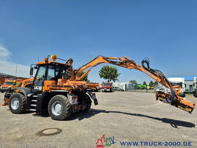 JCB Fastrac inklusive 4x4 Mulag Front + Heck Mäher - Tractor: foto 5 JCB Fastrac inklusive 4x4 Mulag Front + Heck Mäher - Tractor: foto 5
