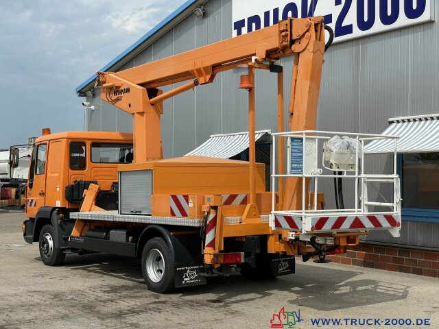 MAN 8.163 Ruthmann 17.3 m Arbeitshöhe 10 m seitlich - Camión con plataforma elevadora: foto 2 MAN 8.163 Ruthmann 17.3 m Arbeitshöhe 10 m seitlich - Camión con plataforma elevadora: foto 2
