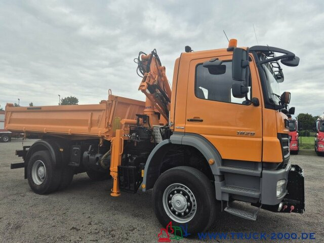 Mercedes-Benz 1829 4x4 Kran Winter Schneeschild Salzstreuer - Camión volquete, Camión grúa: foto 4 Mercedes-Benz 1829 4x4 Kran Winter Schneeschild Salzstreuer - Camión volquete, Camión grúa: foto 4