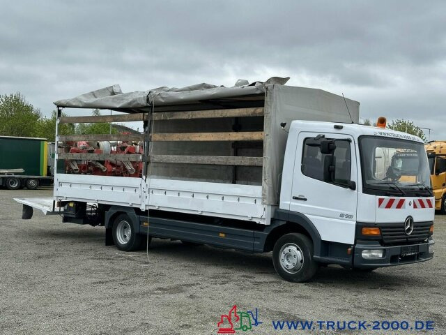 Mercedes-Benz 818 LBW AHK 10.5t. Nur 265.739 KM Schaltgetriebe - Camión lona: foto 2 Mercedes-Benz 818 LBW AHK 10.5t. Nur 265.739 KM Schaltgetriebe - Camión lona: foto 2