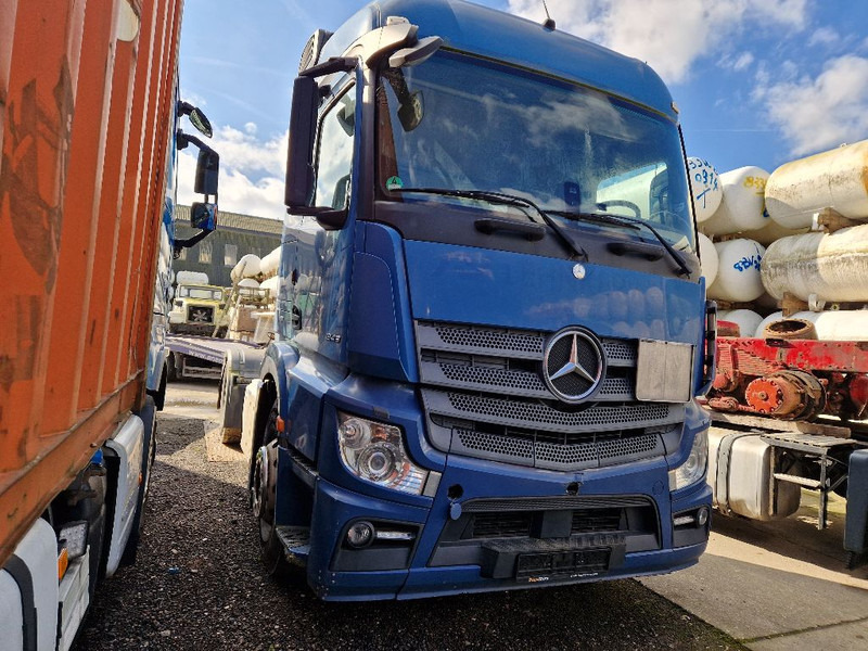 Mercedes-Benz ACTROS 1843 LS - Cabeza tractora: foto 3 Mercedes-Benz ACTROS 1843 LS - Cabeza tractora: foto 3