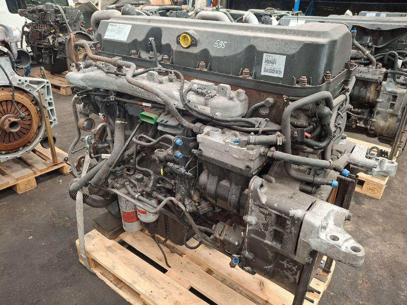 Renault DXI11-460HP - Motor: foto 1 Renault DXI11-460HP - Motor: foto 1
