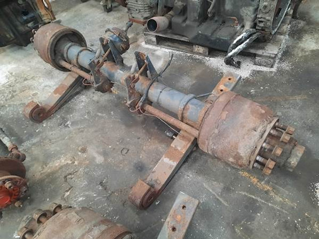 SAF 10 GTS - Eje y piezas para Camión: foto 2 SAF 10 GTS - Eje y piezas para Camión: foto 2