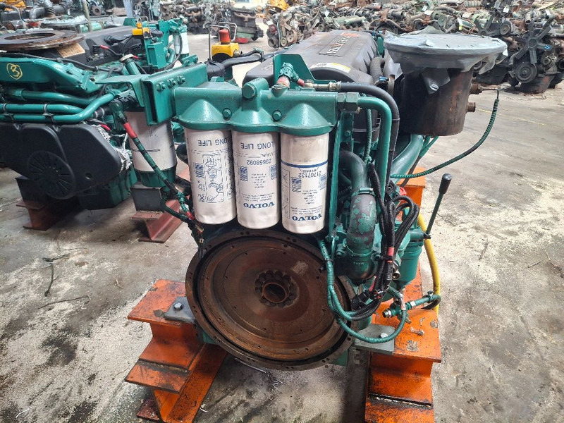 Volvo PENTA D9A2J MH - Motor: foto 2 Volvo PENTA D9A2J MH - Motor: foto 2