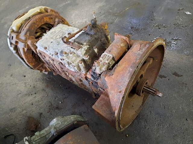 ZF S6-90+GV-90 - Caja de cambios para Autobús: foto 3 ZF S6-90+GV-90 - Caja de cambios para Autobús: foto 3