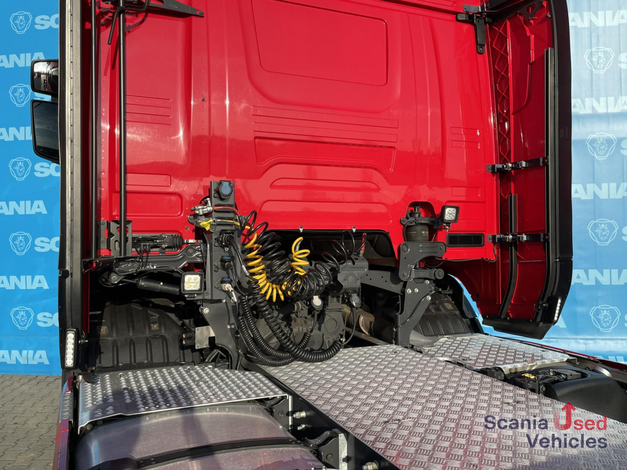 Leasing de SCANIA R 410 A4x2NA RETARDER LED NAVI SCANIA R 410 A4x2NA RETARDER LED NAVI: foto 13 Leasing de SCANIA R 410 A4x2NA RETARDER LED NAVI SCANIA R 410 A4x2NA RETARDER LED NAVI: foto 13