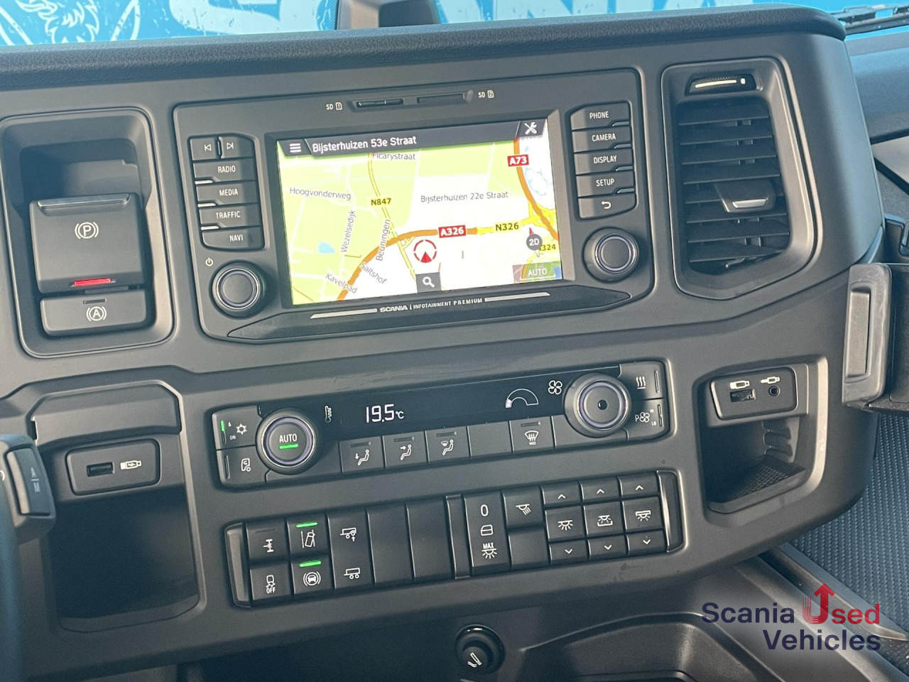 SCANIA R 420 A4x2NA DIFF LOCK CRB LED NAVI ACC VECTO 3 - Cabeza tractora: foto 3 SCANIA R 420 A4x2NA DIFF LOCK CRB LED NAVI ACC VECTO 3 - Cabeza tractora: foto 3