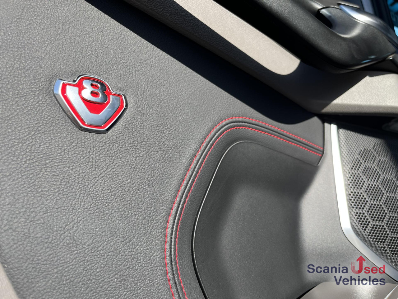 SCANIA R 730 A4x2NB V8 RETARDER FULL AIR 9T NAVI LED S2 - Cabeza tractora: foto 3 SCANIA R 730 A4x2NB V8 RETARDER FULL AIR 9T NAVI LED S2 - Cabeza tractora: foto 3