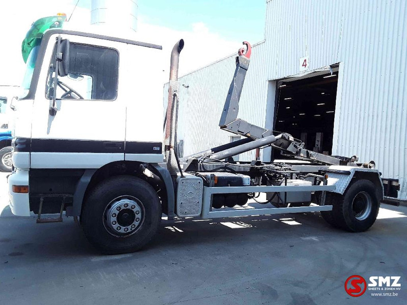 Mercedes-Benz Actros 1831 manual lames airco - Camión portacontenedore/ Intercambiable: foto 5 Mercedes-Benz Actros 1831 manual lames airco - Camión portacontenedore/ Intercambiable: foto 5