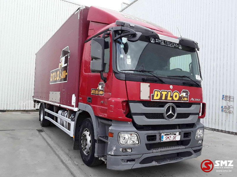 Mercedes-Benz Actros 1836 - Camión caja cerrada: foto 1 Mercedes-Benz Actros 1836 - Camión caja cerrada: foto 1
