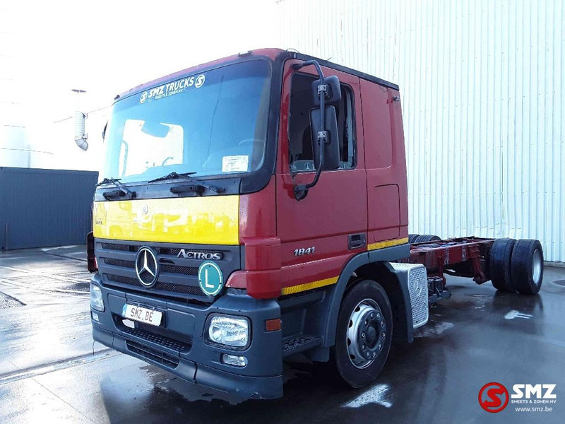 Mercedes-Benz Actros 1841 - Camión chasis: foto 3 Mercedes-Benz Actros 1841 - Camión chasis: foto 3