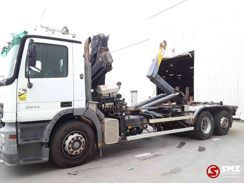Mercedes-Benz Actros 2544 hiab 102.2 remote hook retarder - Camión portacontenedore/ Intercambiable, Camión grúa: foto 5 Mercedes-Benz Actros 2544 hiab 102.2 remote hook retarder - Camión portacontenedore/ Intercambiable, Camión grúa: foto 5