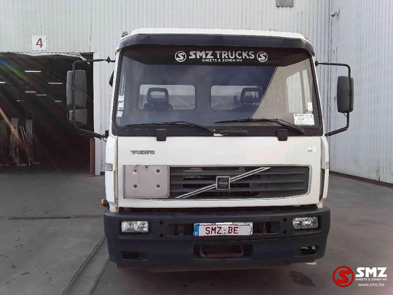 Volvo FL6 220 10000L lames - Camión cisterna: foto 2 Volvo FL6 220 10000L lames - Camión cisterna: foto 2