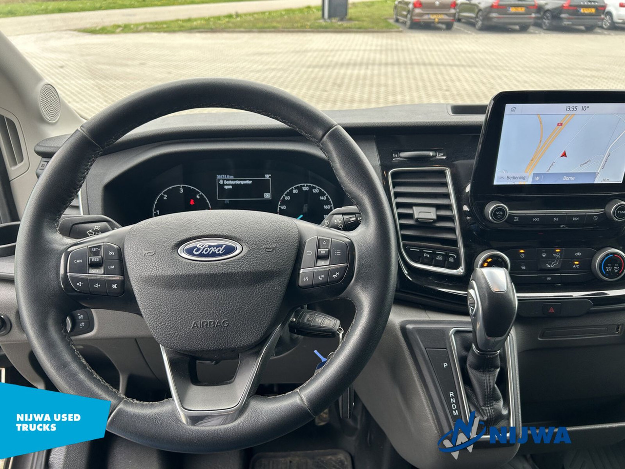 Furgón Ford Transit 350 L2H3 Limited Trekhaak + Navigatie: foto 11
