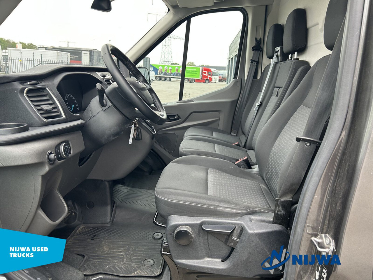Furgón Ford Transit 350 L2H3 Limited Trekhaak + Navigatie: foto 10