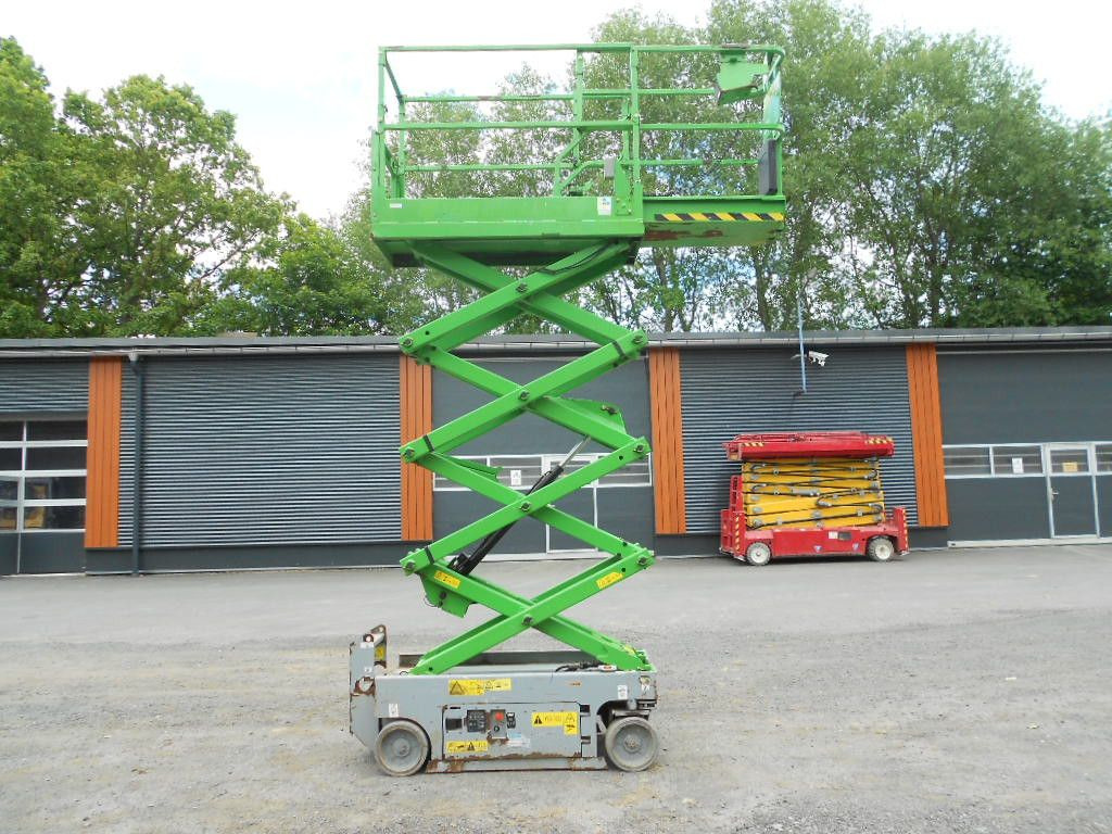 Genie GS 1932, Scherenarbeitsbühne Genie 8 m - Camión con plataforma elevadora: foto 1 Genie GS 1932, Scherenarbeitsbühne Genie 8 m - Camión con plataforma elevadora: foto 1