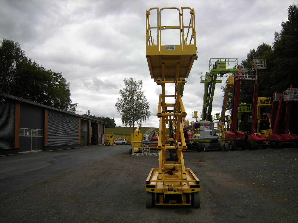 Genie GS 2646, Scherenarbeitsbühne Genie 9,9 m - Camión con plataforma elevadora: foto 3 Genie GS 2646, Scherenarbeitsbühne Genie 9,9 m - Camión con plataforma elevadora: foto 3