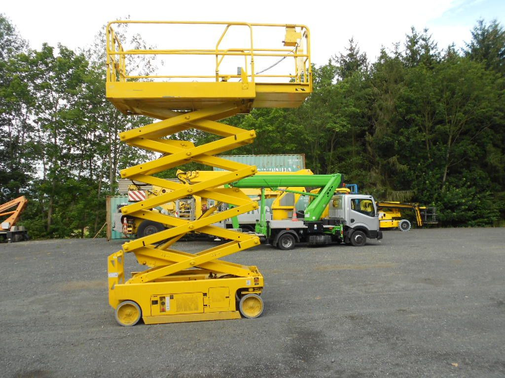 Genie GS 3246, Scherenarbeitsbühne Genie 11,9 m - Plataforma de tijeras: foto 5 Genie GS 3246, Scherenarbeitsbühne Genie 11,9 m - Plataforma de tijeras: foto 5