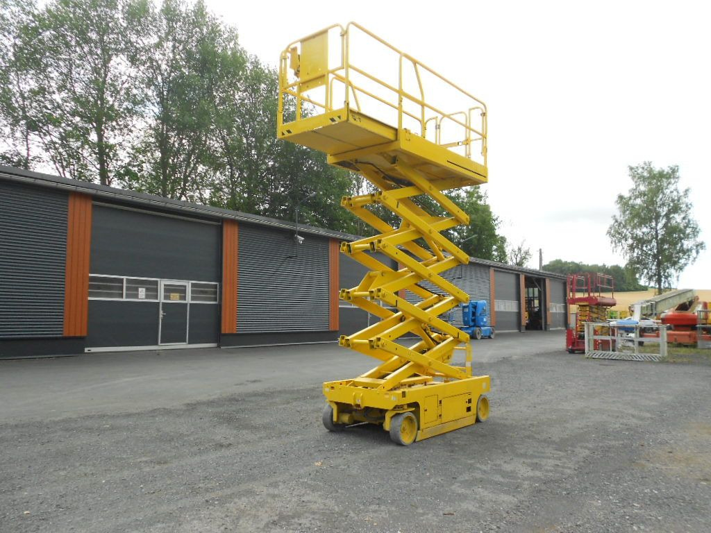Genie GS 3246, Scherenarbeitsbühne Genie 11,9 m - Plataforma de tijeras: foto 2 Genie GS 3246, Scherenarbeitsbühne Genie 11,9 m - Plataforma de tijeras: foto 2