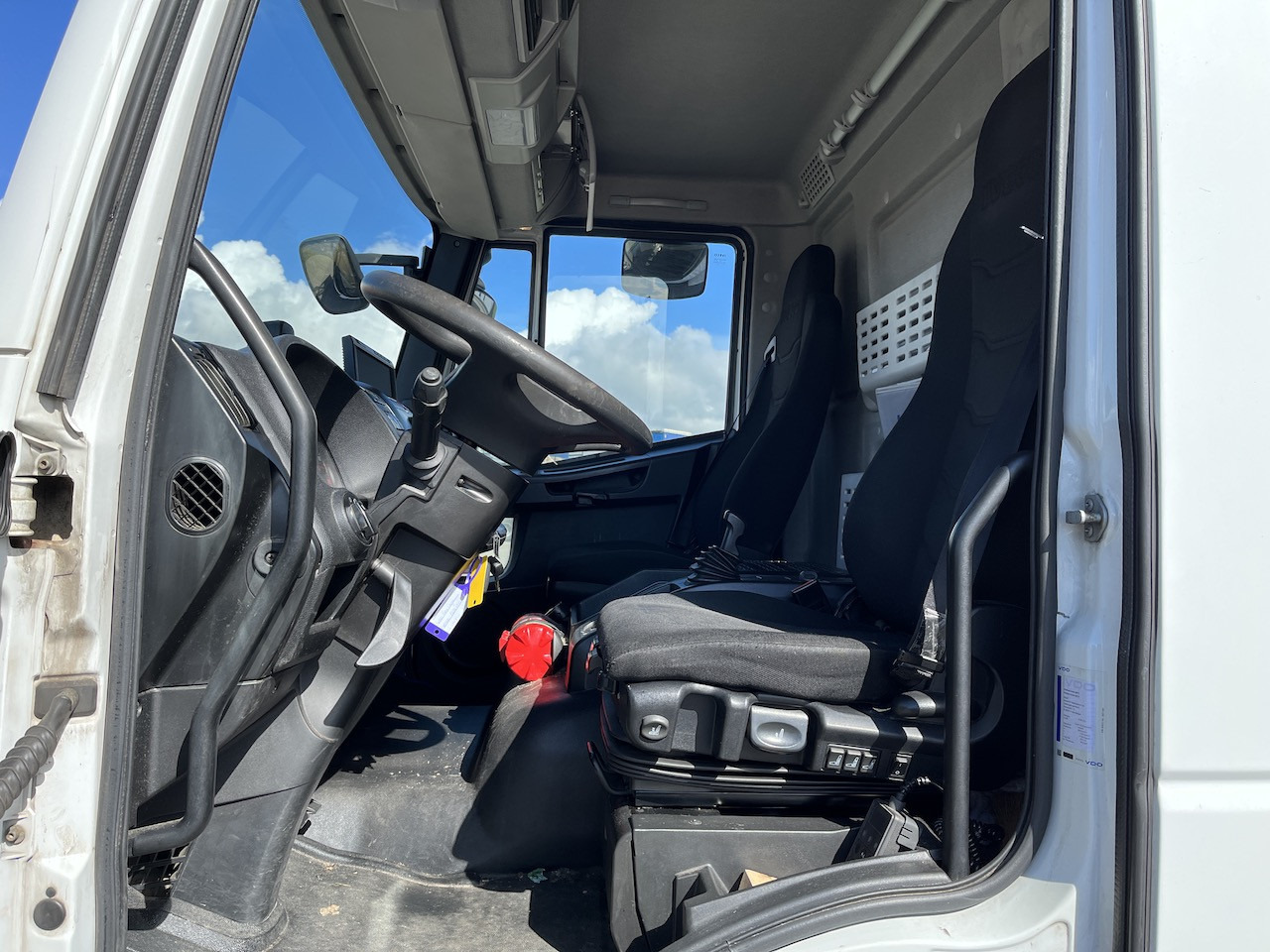 Camión caja cerrada Iveco 120E25 Eurocargo 4x2  Koffer | Ladebordwand: foto 10
