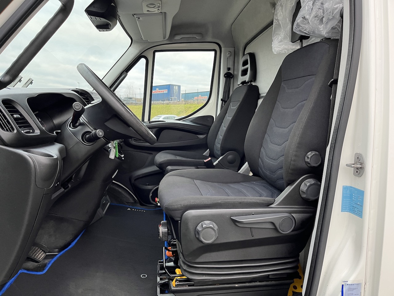 Furgoneta frigorifica Iveco 70C18 Daily  Tiefkühlkoffer mit Ladebordwand: foto 13
