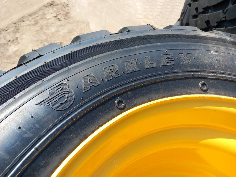 Barkley 500/45R22.5 - Neumáticos y llantas para Equipo de manutención: foto 3 Barkley 500/45R22.5 - Neumáticos y llantas para Equipo de manutención: foto 3