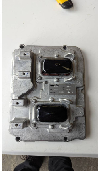 Komatsu CONTROLLER ASS' 600-492-2204 - Sistema eléctrico para Maquinaria de construcción: foto 1 Komatsu CONTROLLER ASS' 600-492-2204 - Sistema eléctrico para Maquinaria de construcción: foto 1