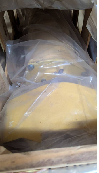 Komatsu D85PX-18 -SPRING ASSY - 154-30-00281 - Bastidor/ Chasis para Maquinaria de construcción: foto 3 Komatsu D85PX-18 -SPRING ASSY - 154-30-00281 - Bastidor/ Chasis para Maquinaria de construcción: foto 3