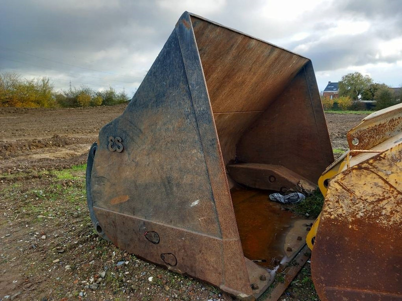 Komatsu WA480-8 - Cazo para Maquinaria de construcción: foto 1 Komatsu WA480-8 - Cazo para Maquinaria de construcción: foto 1