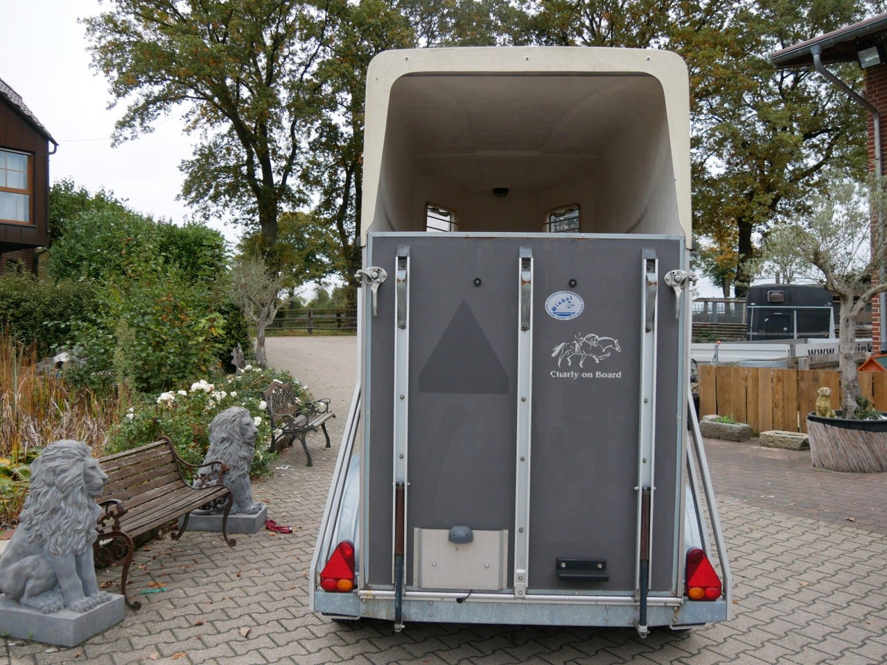 Blomert 1,5 Pferde Holz Poly - Remolque transporte de ganado: foto 2 Blomert 1,5 Pferde Holz Poly - Remolque transporte de ganado: foto 2