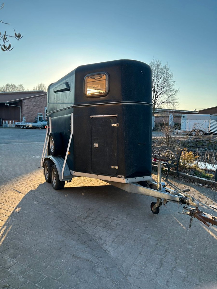 Blomert Vollpoly 2 Pferde mit Sattelkammer - Remolque para caballos: foto 4 Blomert Vollpoly 2 Pferde mit Sattelkammer - Remolque para caballos: foto 4