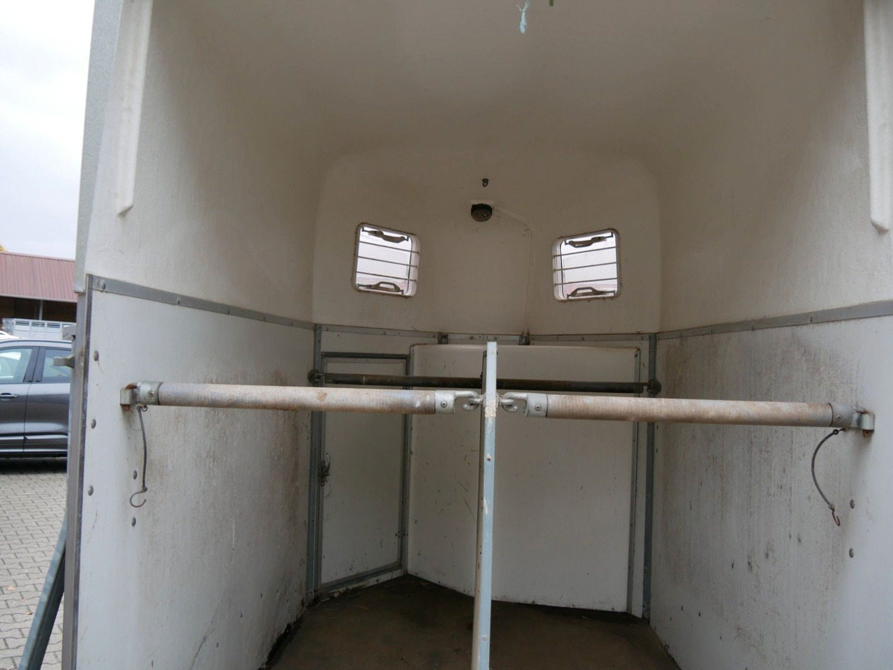 Böckmann Duo Esprit mit Sattelkammer - Remolque transporte de ganado: foto 5 Böckmann Duo Esprit mit Sattelkammer - Remolque transporte de ganado: foto 5