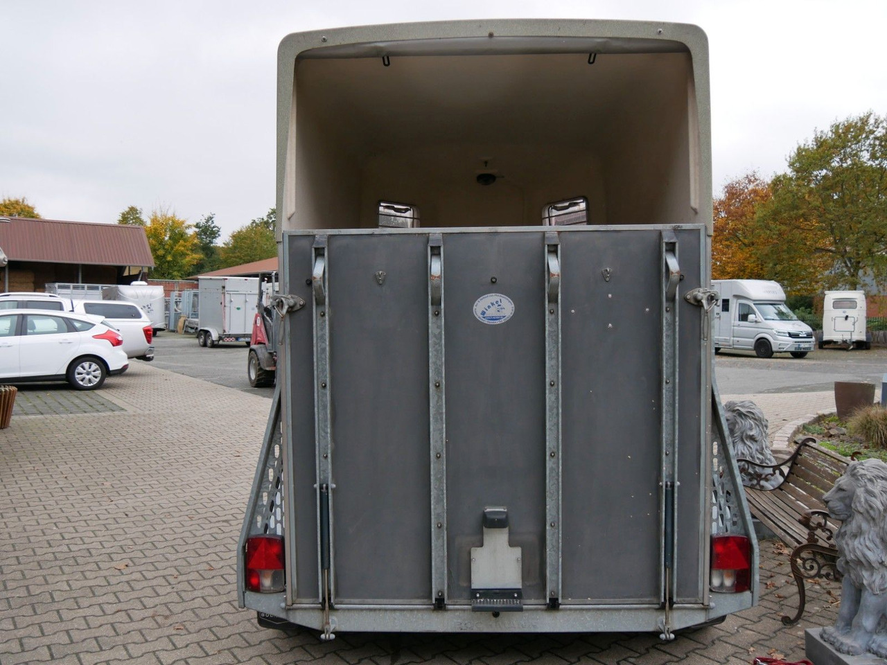 Böckmann Duo mit Sattelkammer - Remolque transporte de ganado: foto 3 Böckmann Duo mit Sattelkammer - Remolque transporte de ganado: foto 3